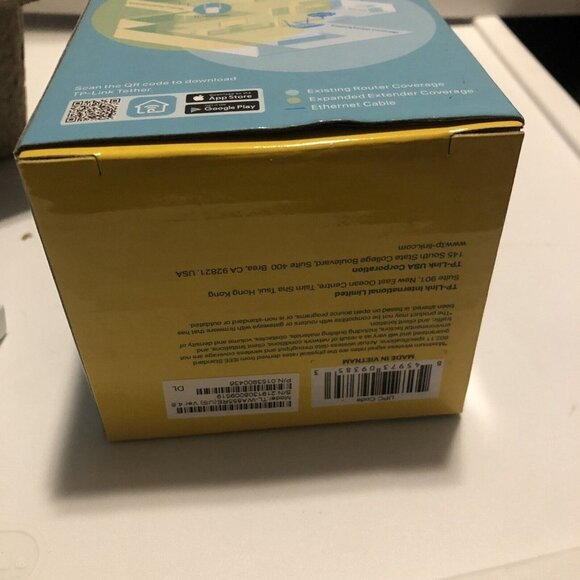 TP-LINK 300 Mbps Wi-Fi Range Extender TL-WA855RE - Picture 6 of 6